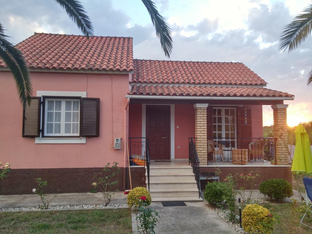 Beautiful Nearby House With Garden, Private Pool And Large Yard Casa vacanze *