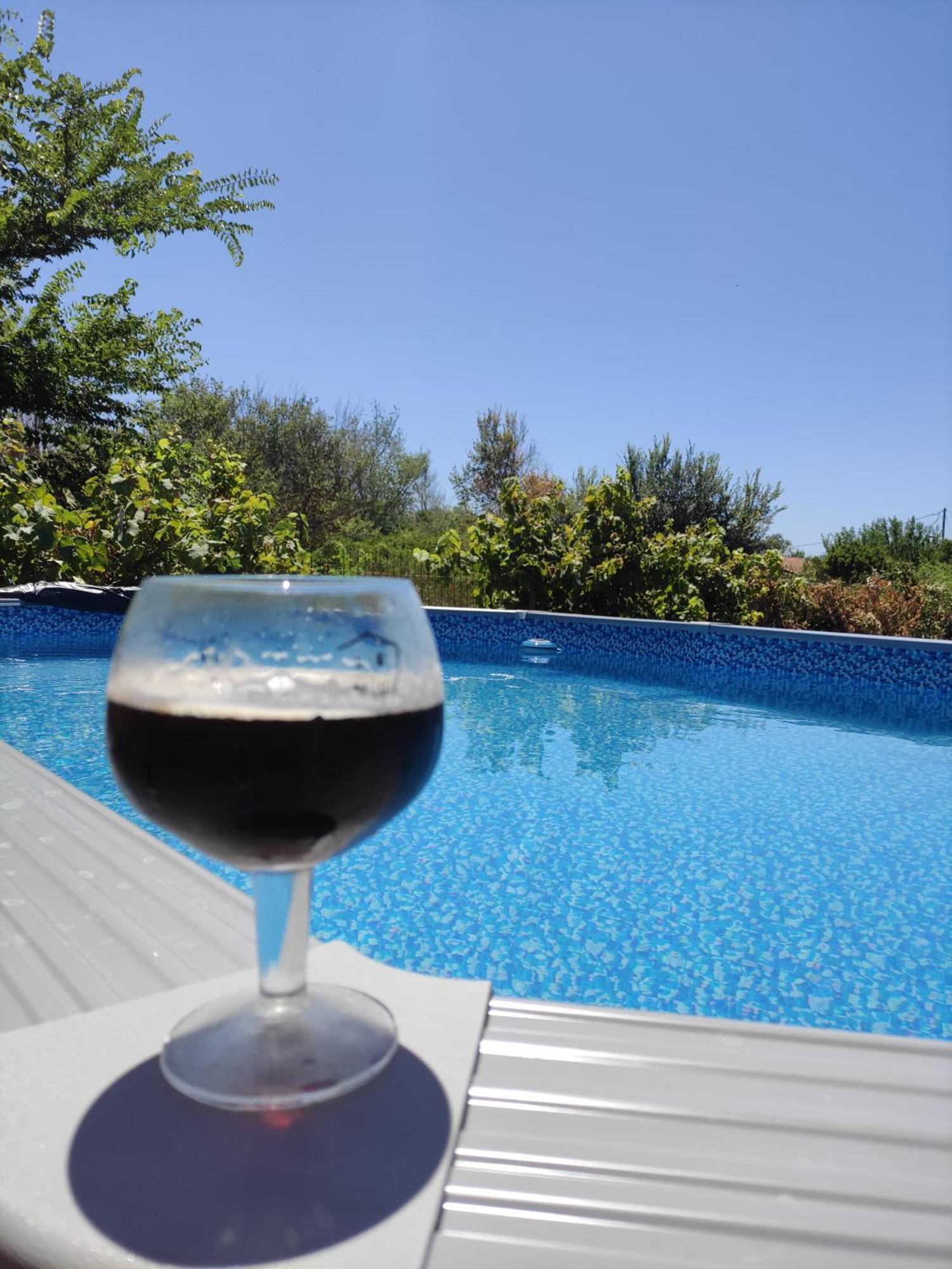 Beautiful Nearby House With Garden, Private Pool And Large Yard *