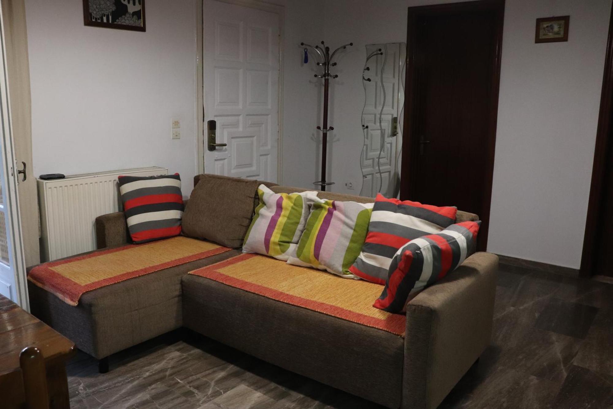 Beautiful Nearby House With Garden, Private Pool And Large Yard Sidárion