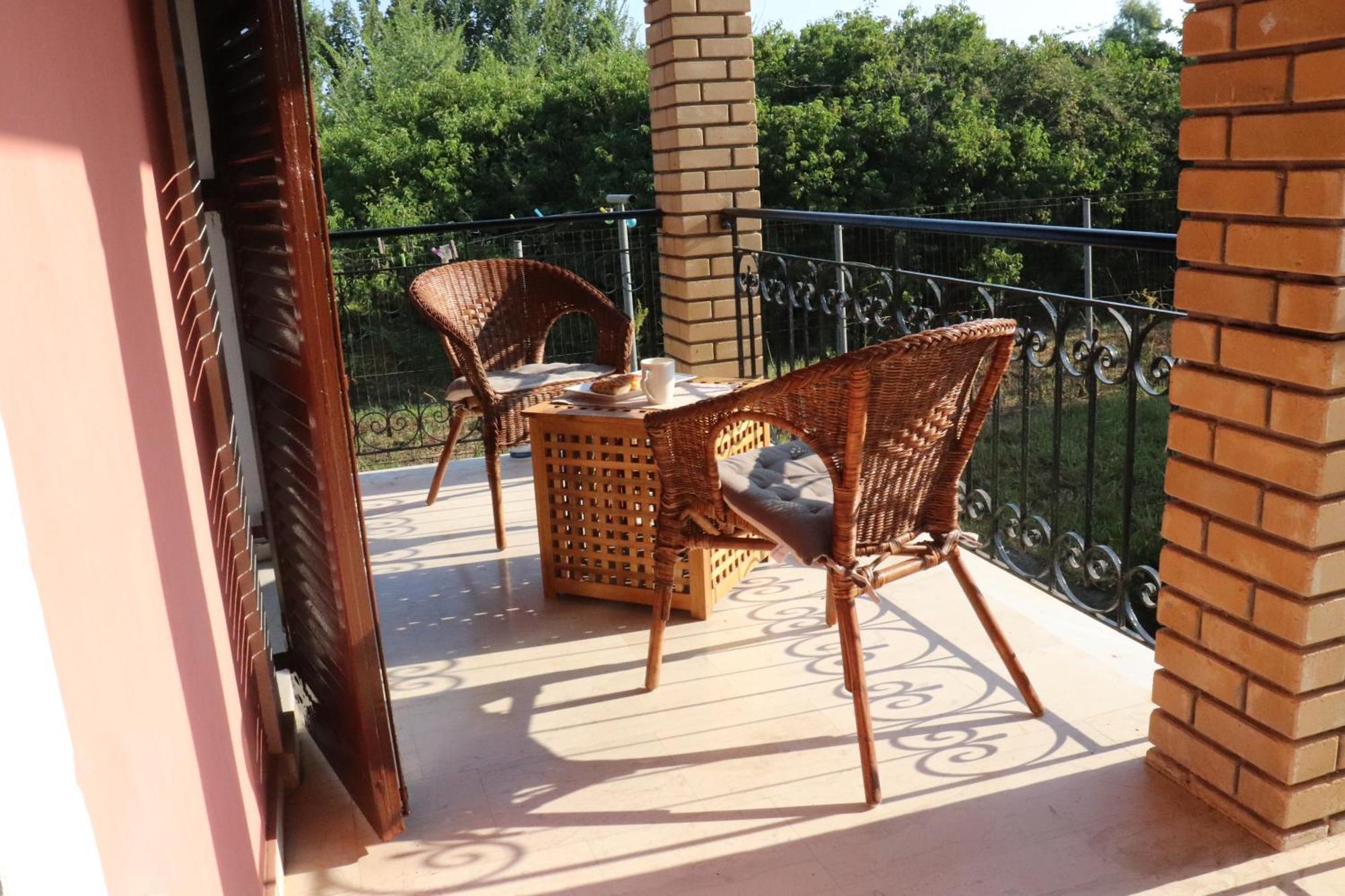 Beautiful Nearby House With Garden, Private Pool And Large Yard Casa vacanze