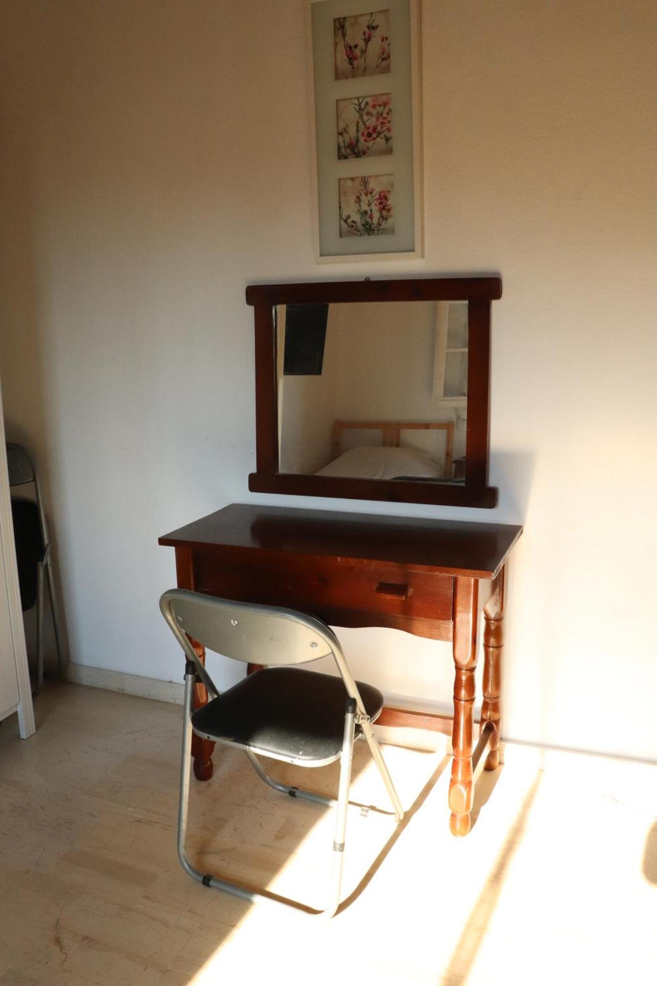 Beautiful Nearby House With Garden, Private Pool And Large Yard